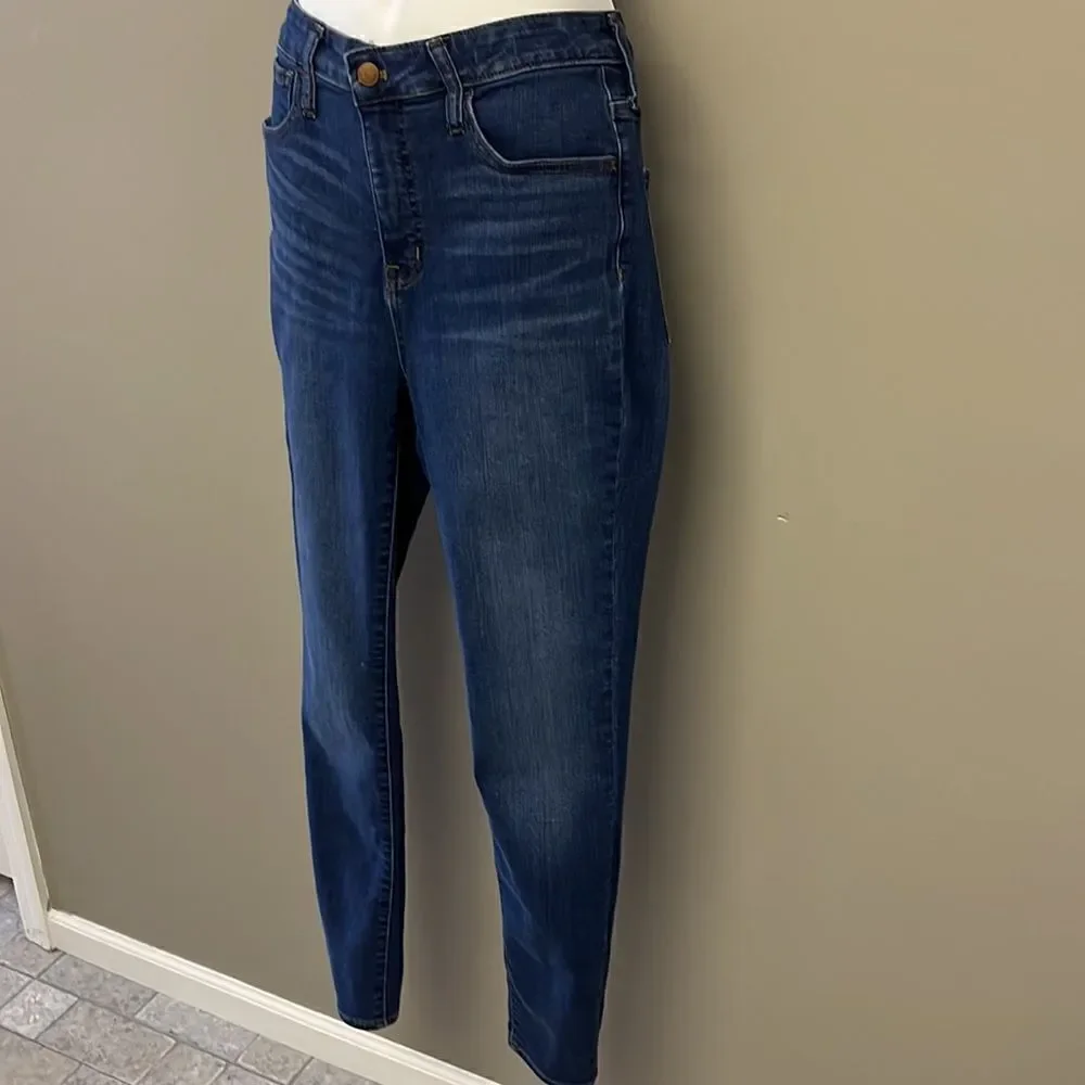 Madewell Women’s Curvy Roadtripper Medium Wash Whiskering 5-pocket Jeans- T28